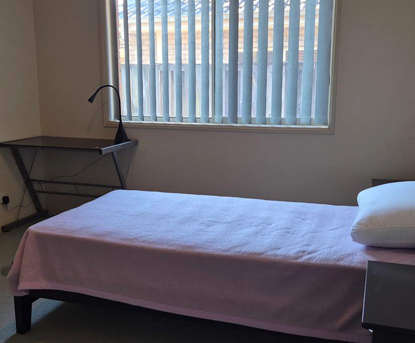 $350, Share-house, 4 bathrooms, Varsity Lakes QLD 4227