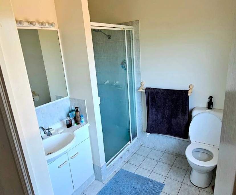 $300-400, Share-house, 3 rooms, Currumbin Waters QLD 4223, Currumbin Waters QLD 4223