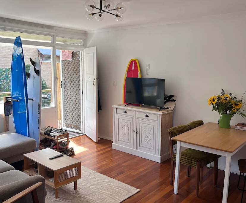 Furnished room in a flatshare