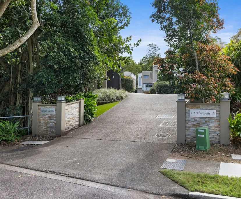 $300, Share-house, 3 bathrooms, Toowong QLD 4066