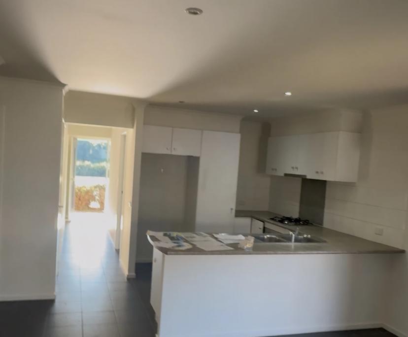 Unfurnished room in a share house