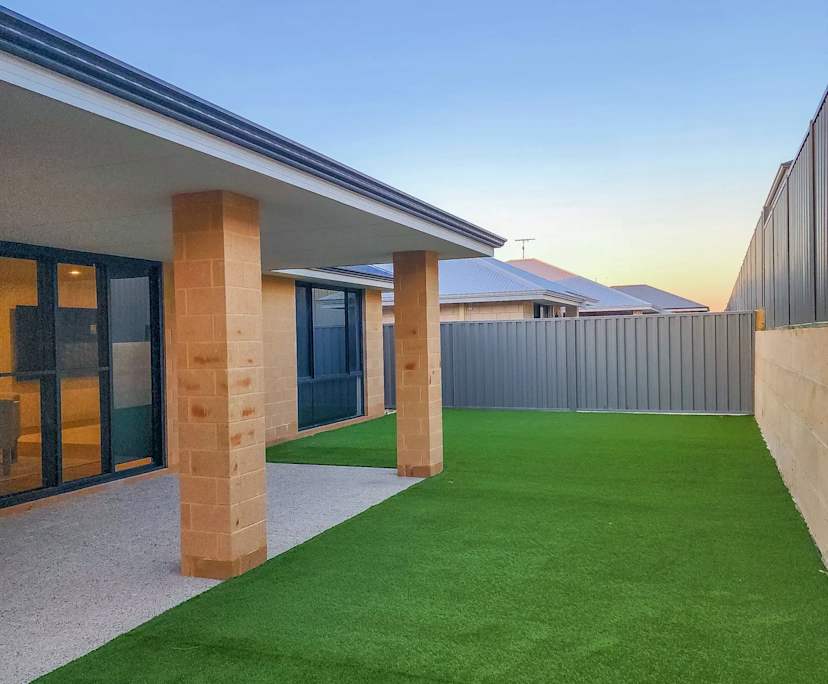 Room in a share house