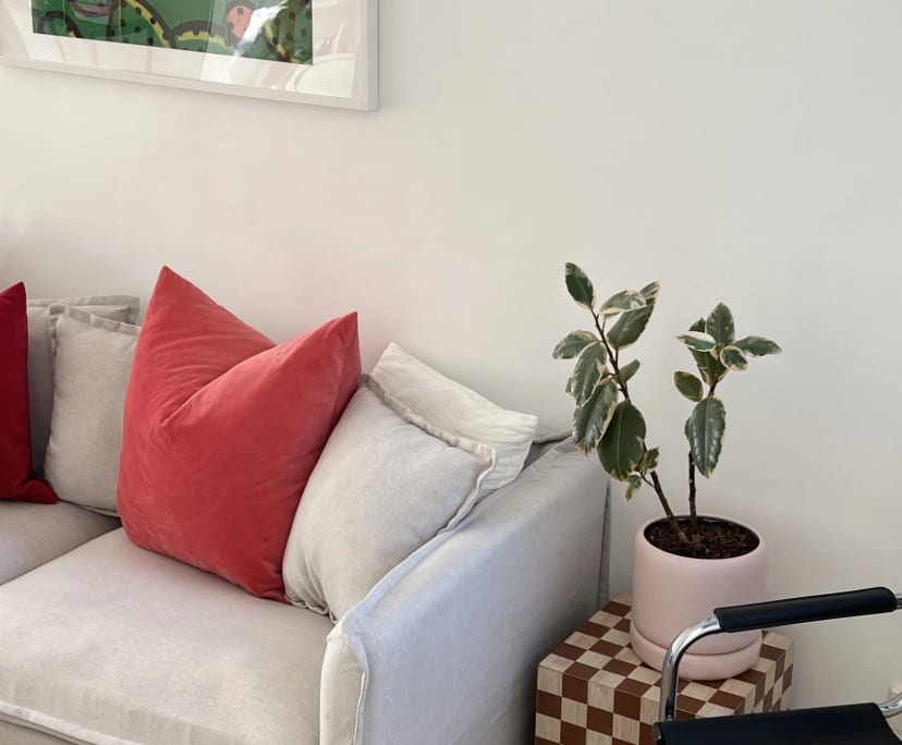 Unfurnished room in a flatshare