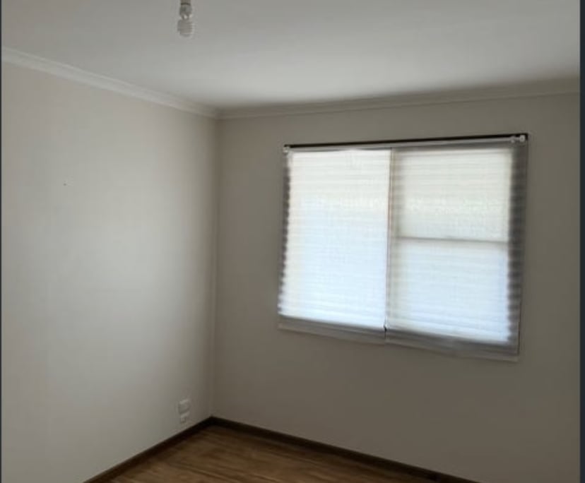 Unfurnished room in a flatshare