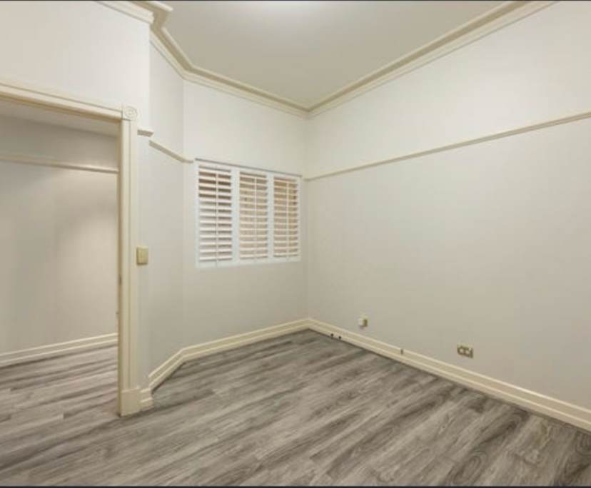 Unfurnished room in a flatshare