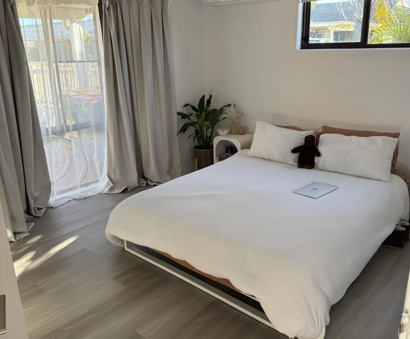Unfurnished room in a flatshare