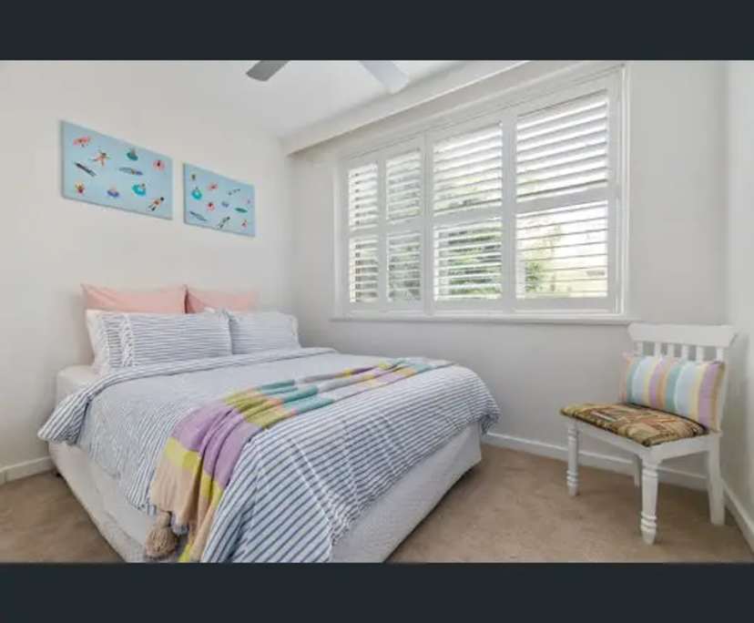 Unfurnished room in a flatshare
