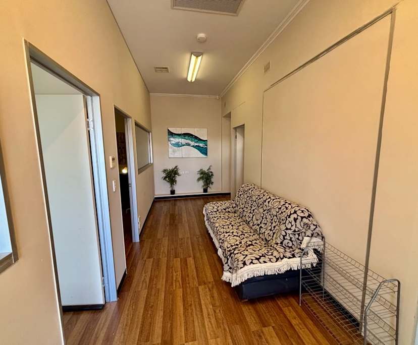Room in a share house