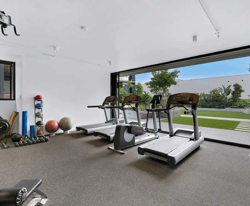 $375, Flatshare, 2 bathrooms, Newstead QLD 4006