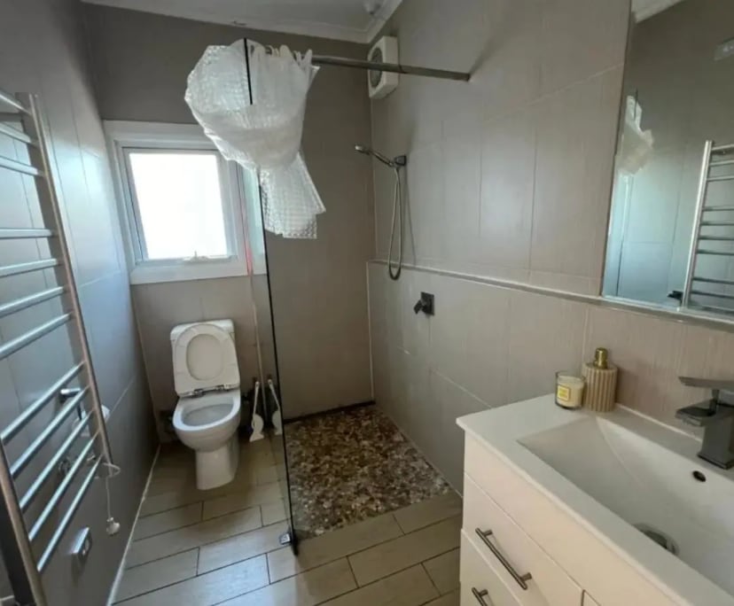 Room for Rent in Sandy Bay, Hobart 249, Furnished...