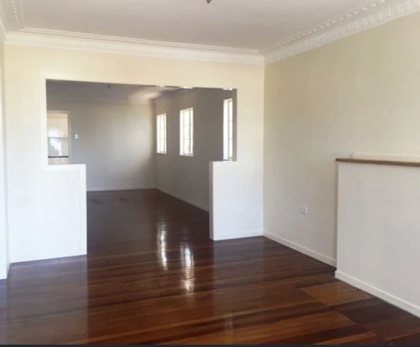 Room in a share house