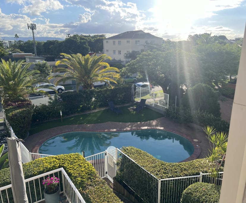 $290, Flatshare, 3 bathrooms, Broadbeach QLD 4218