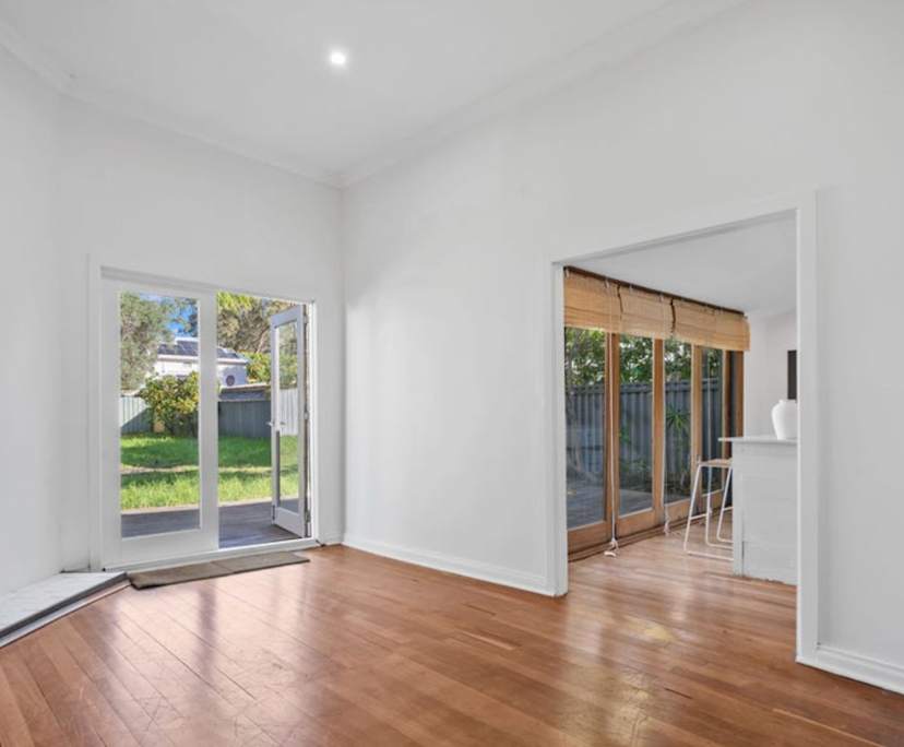 Whole property with 2 rooms for rent