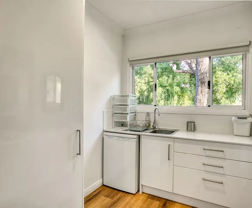 $350, Studio, 1 bathroom, Hovea WA 6071