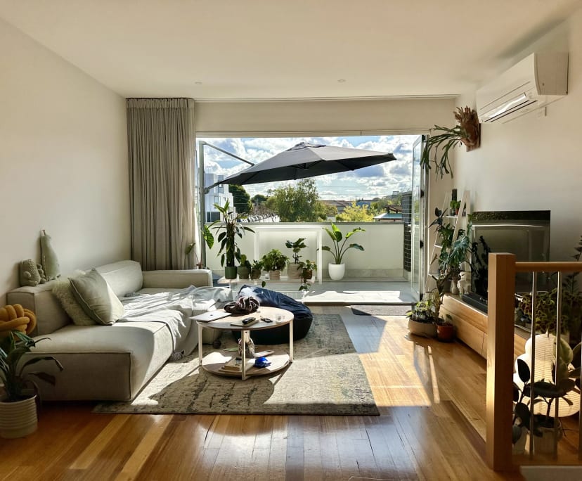 Room in a share house