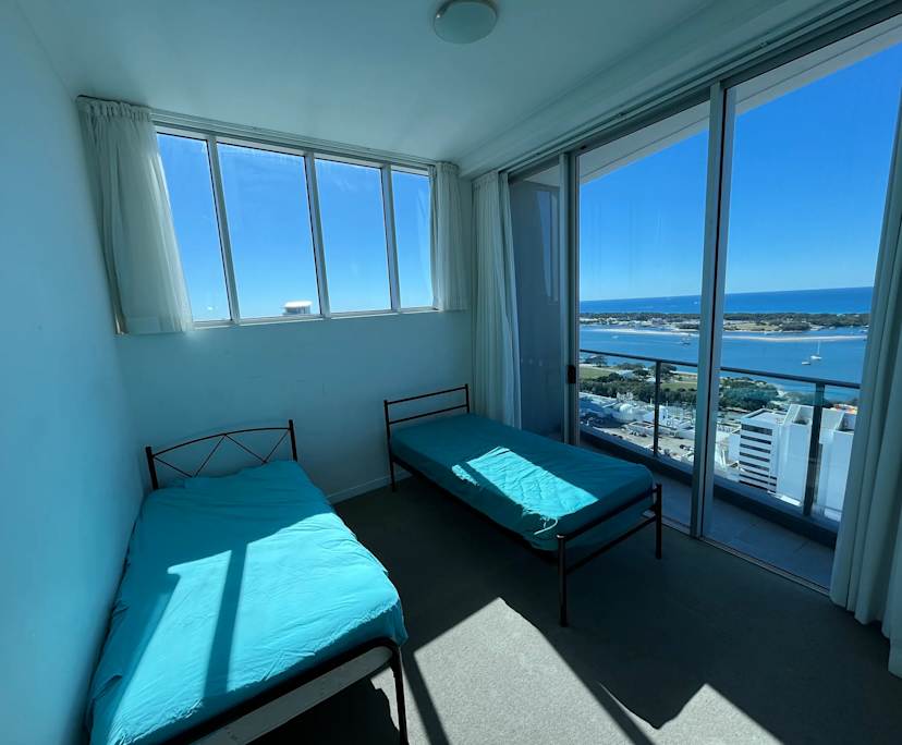 $270, Flatshare, 3 bathrooms, Southport QLD 4215