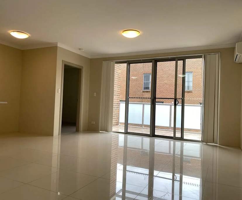 $300, Flatshare, 2 bathrooms, Sefton NSW 2162