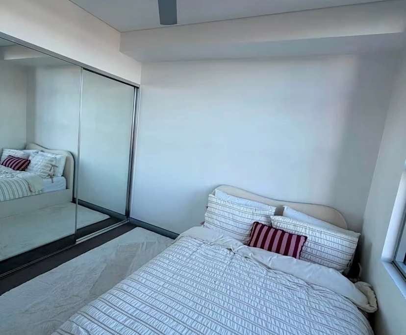 Unfurnished room in a share house