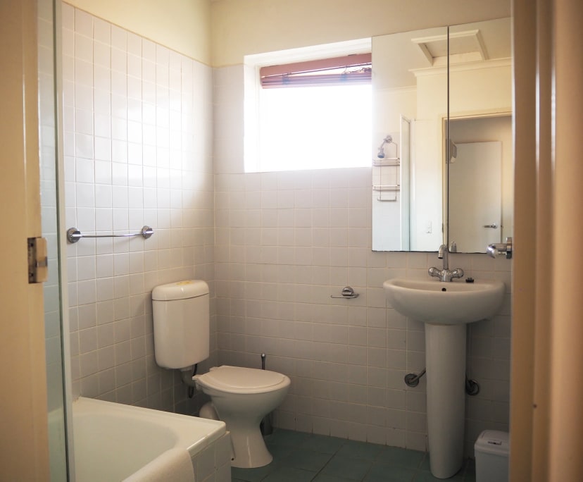 $650, Whole-property, 2 bathrooms, Balaclava VIC 3183