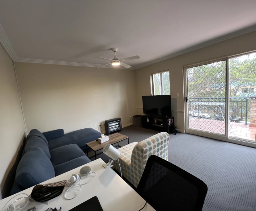 Furnished room in a flatshare