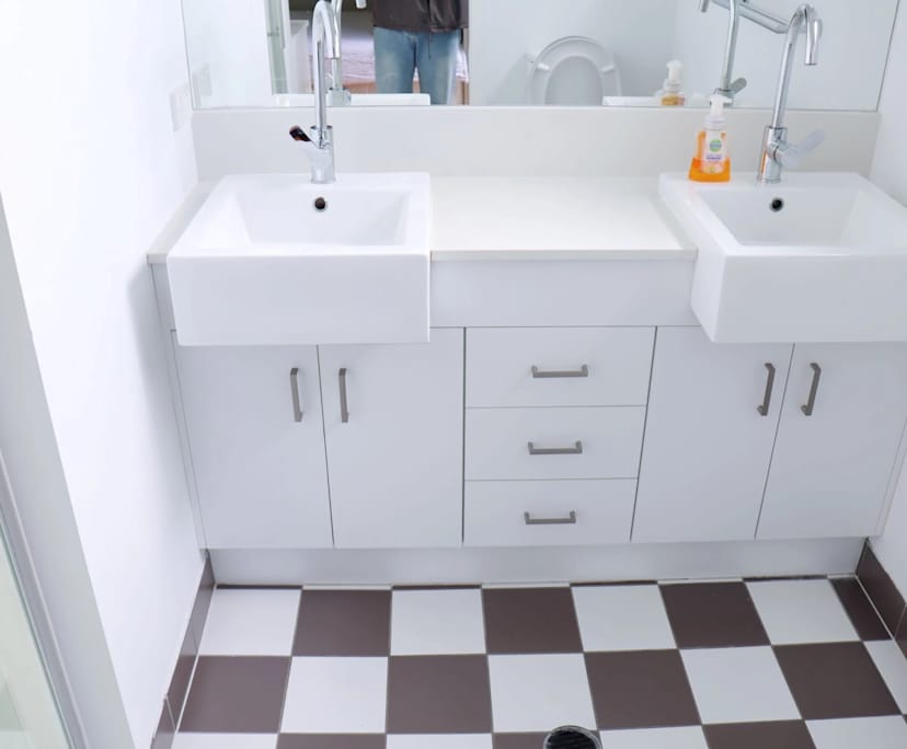 $455, Studio, 1 bathroom, West End QLD 4101