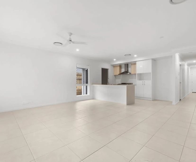 $240, Share-house, 4 bathrooms, Logan Reserve QLD 4133