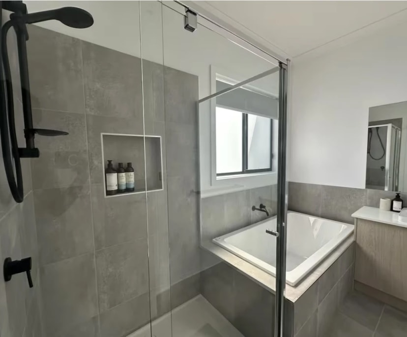 $250, Share-house, 3 bathrooms, Eynesbury VIC 3338