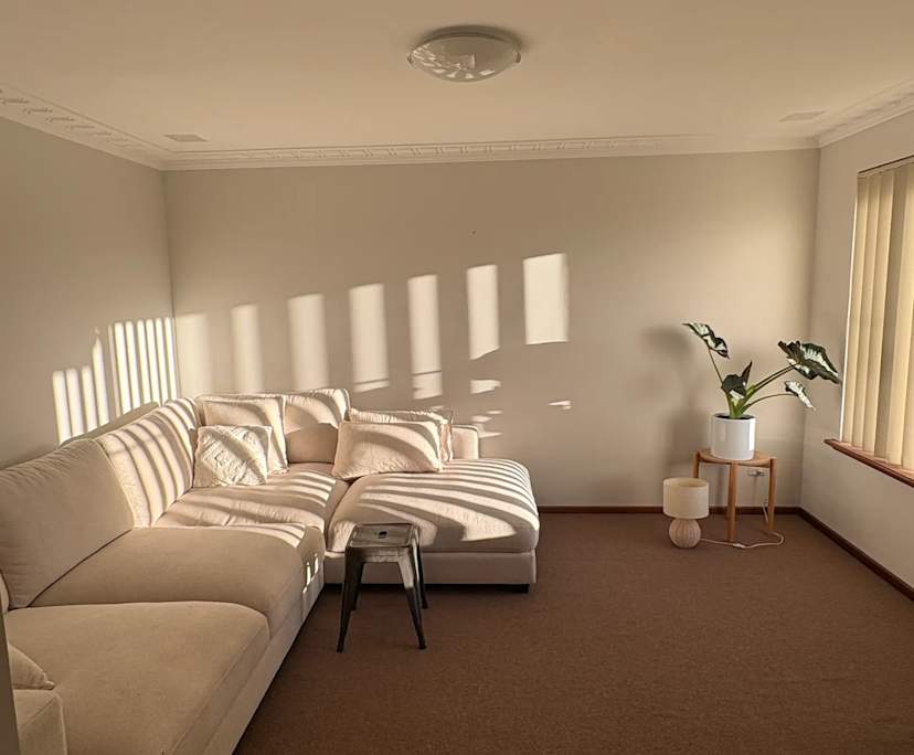 Unfurnished room in a share house