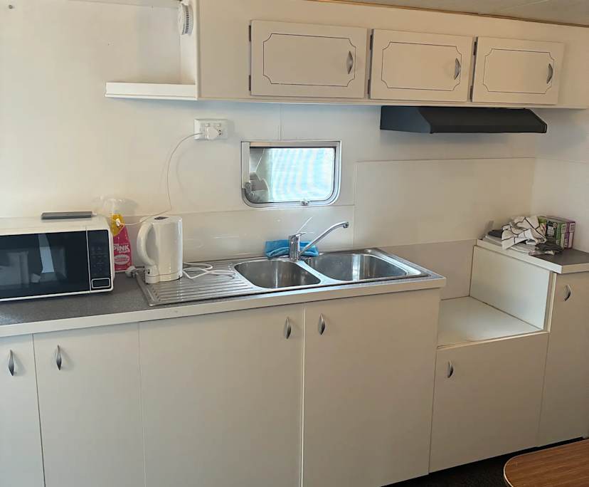 $370, Granny-flat, 1 bathroom, Heidelberg West VIC 3081