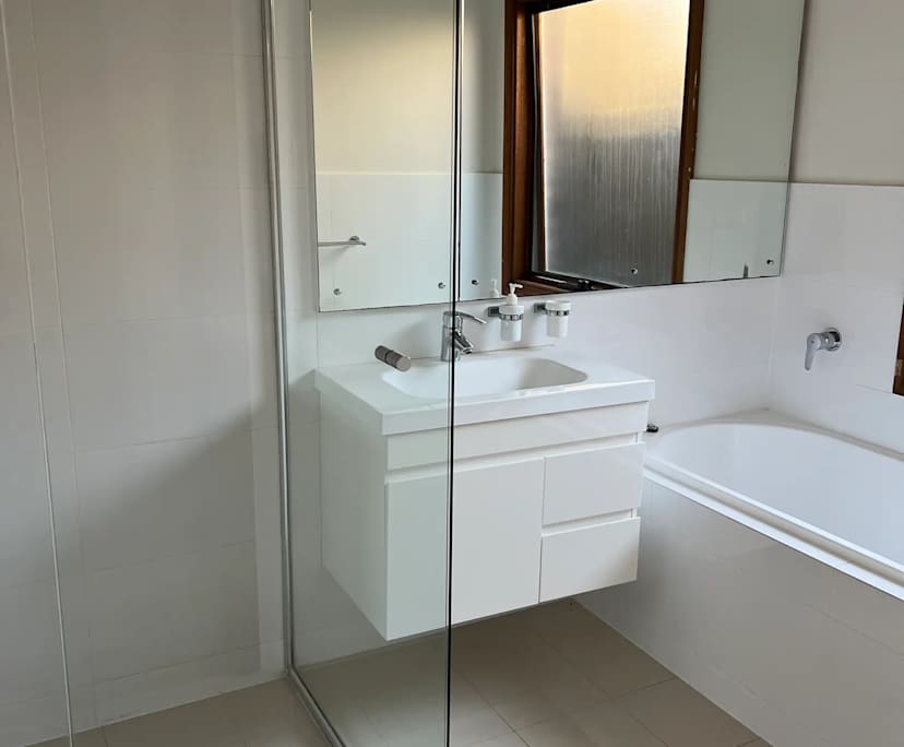 $350, Student-accommodation, 4 bathrooms, Glenside SA 5065