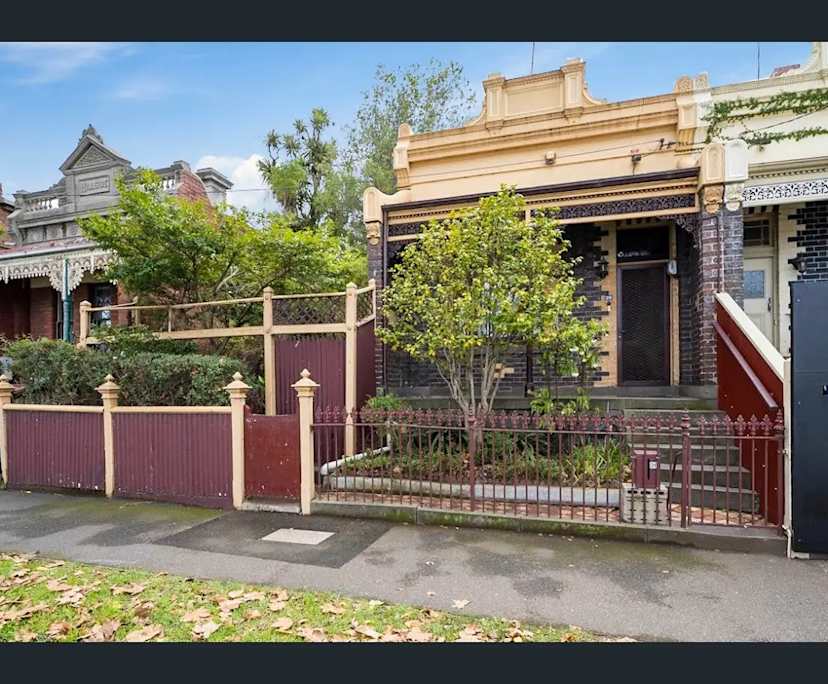 Unfurnished room in a share house