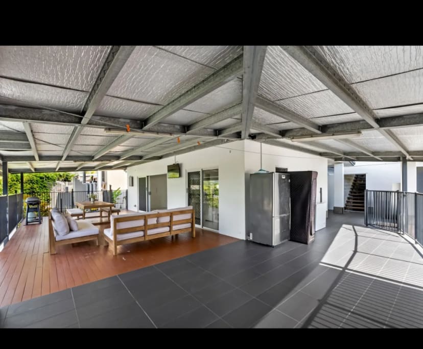 $300, Share-house, 3 bathrooms, White Rock QLD 4868