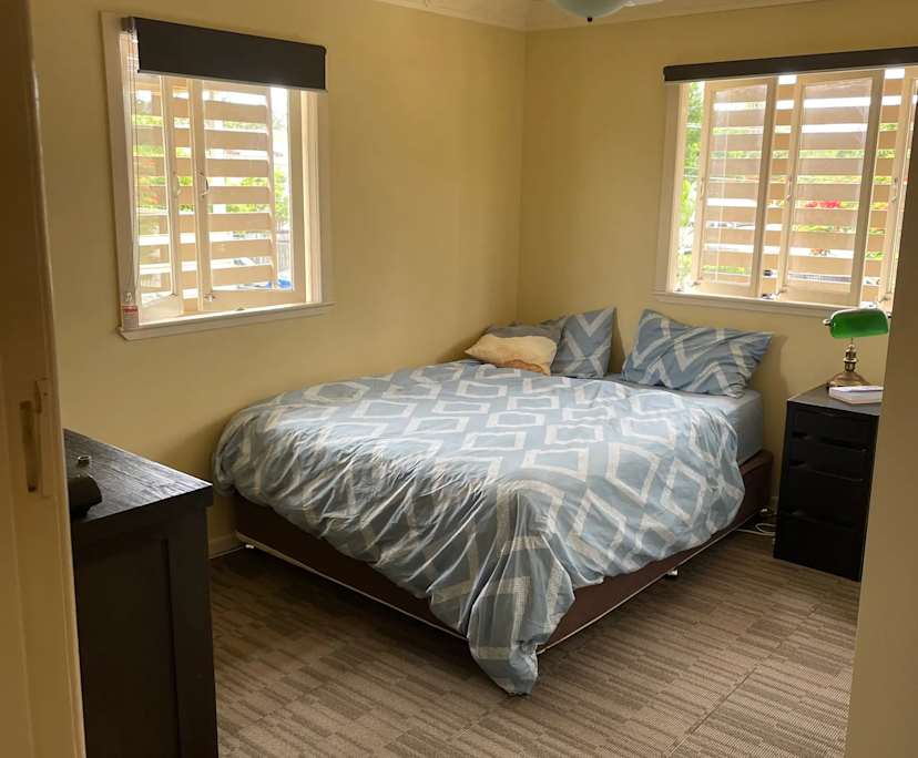 $320, Whole-property, 2 bathrooms, Toowong QLD 4066