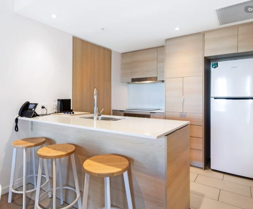 $500, Flatshare, 2 bathrooms, Broadbeach QLD 4218