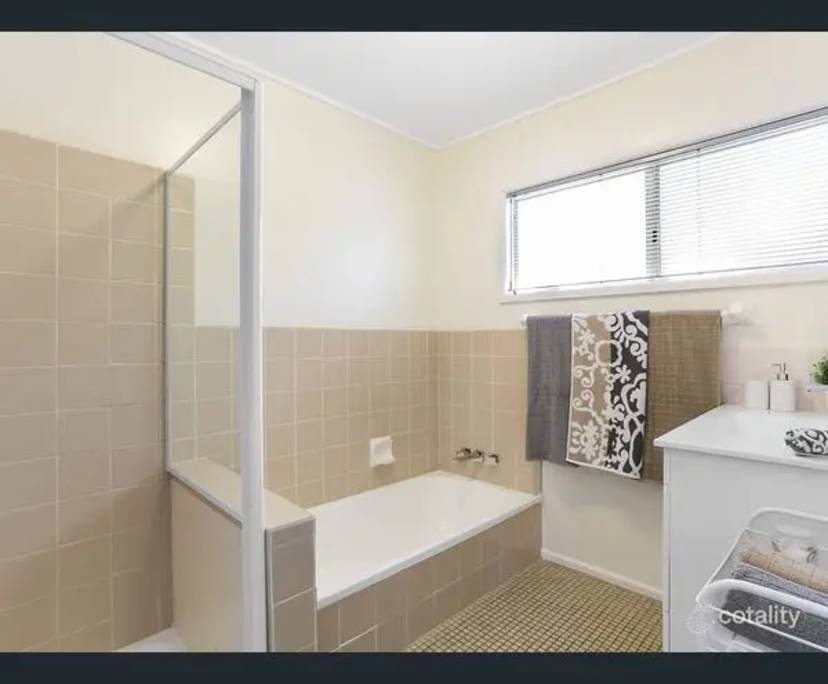 $160, Share-house, 4 bathrooms, Mansfield QLD 4122