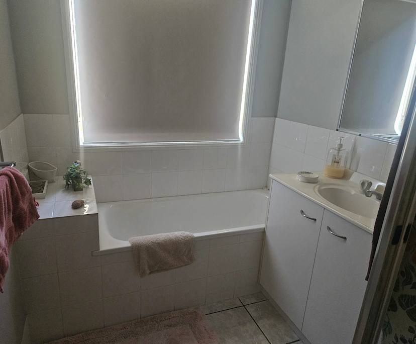 $245, Flatshare, 2 bathrooms, Eagleby QLD 4207