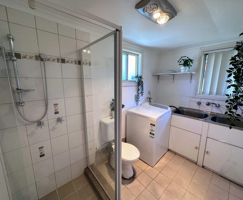$240, Flatshare, 6 bathrooms, Chester Hill NSW 2162