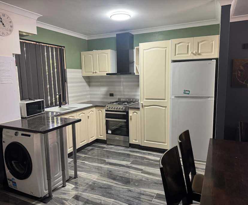 $370, Flatshare, 2 bathrooms, Hillarys WA 6025