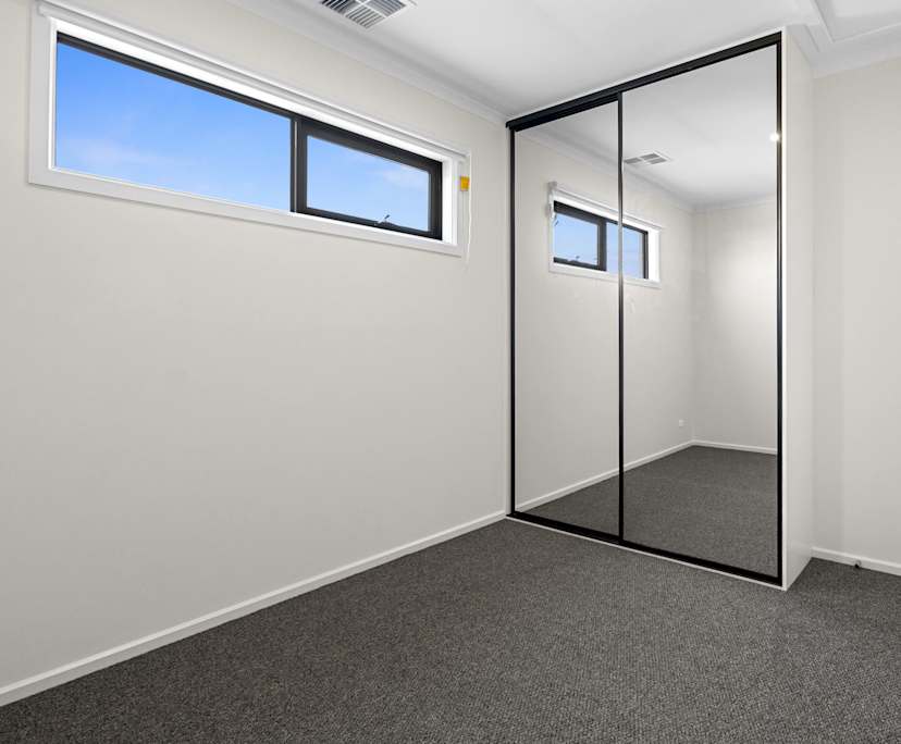 Unfurnished room in a share house