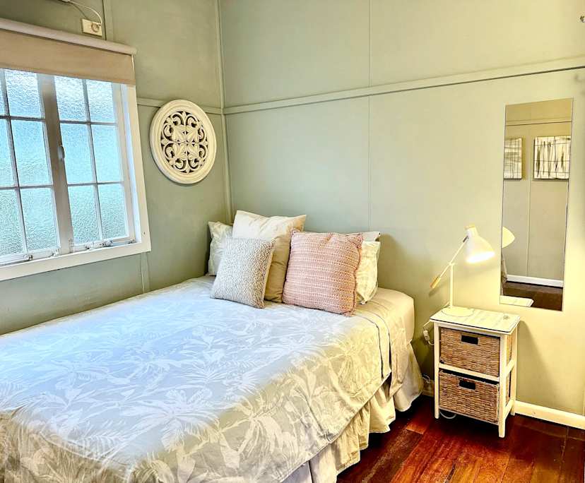 $300, Share-house, 4 bathrooms, Bungalow QLD 4870