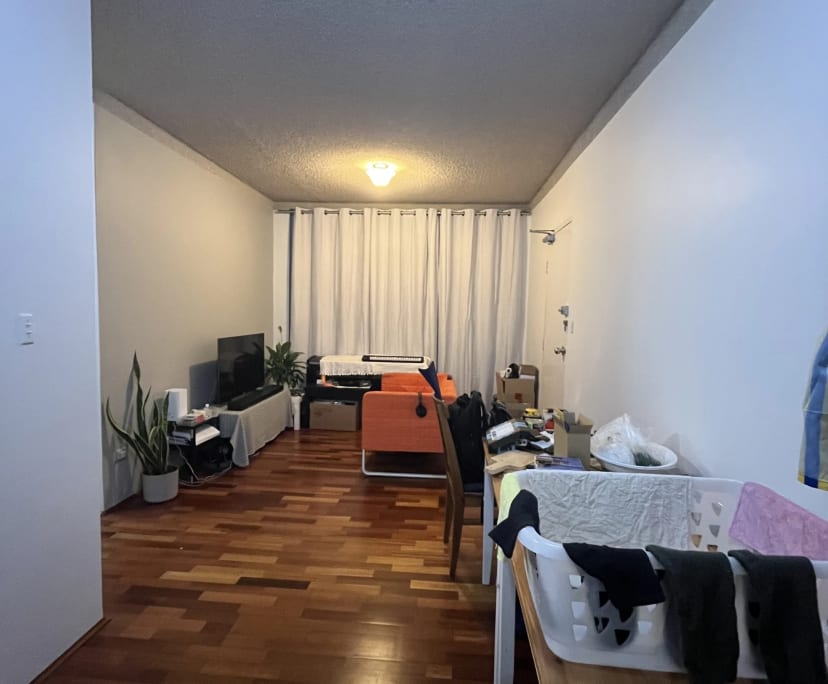 Furnished room in a flatshare