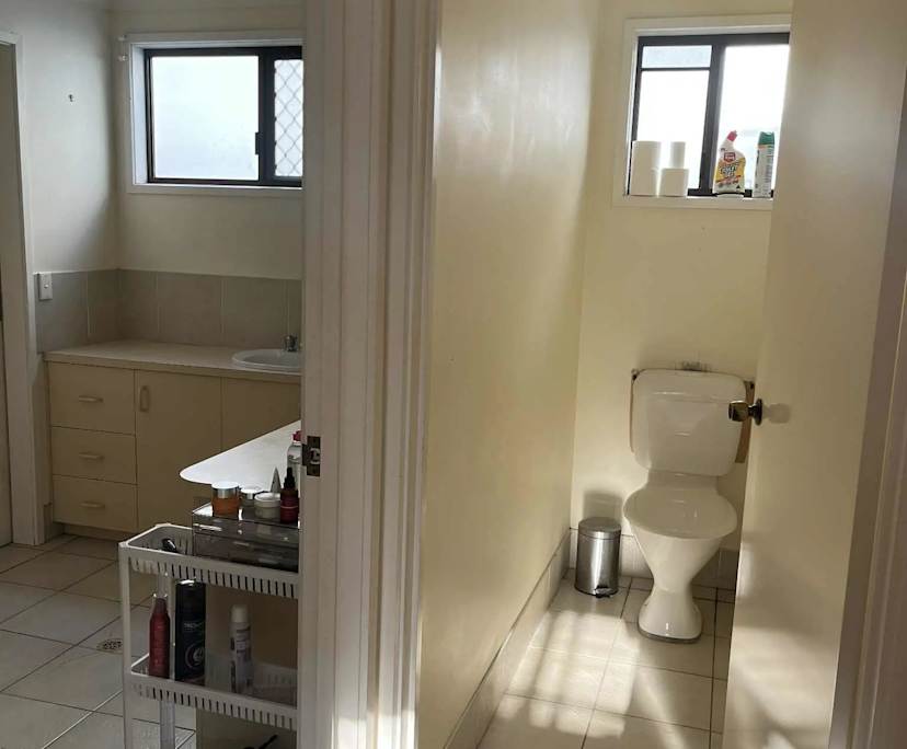 $495, Flatshare, 2 bathrooms, Mermaid Beach QLD 4218