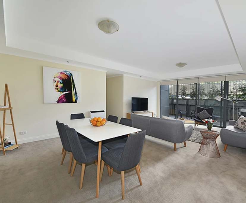 $1,395, Whole-property, 3 bathrooms, Melbourne VIC 3000