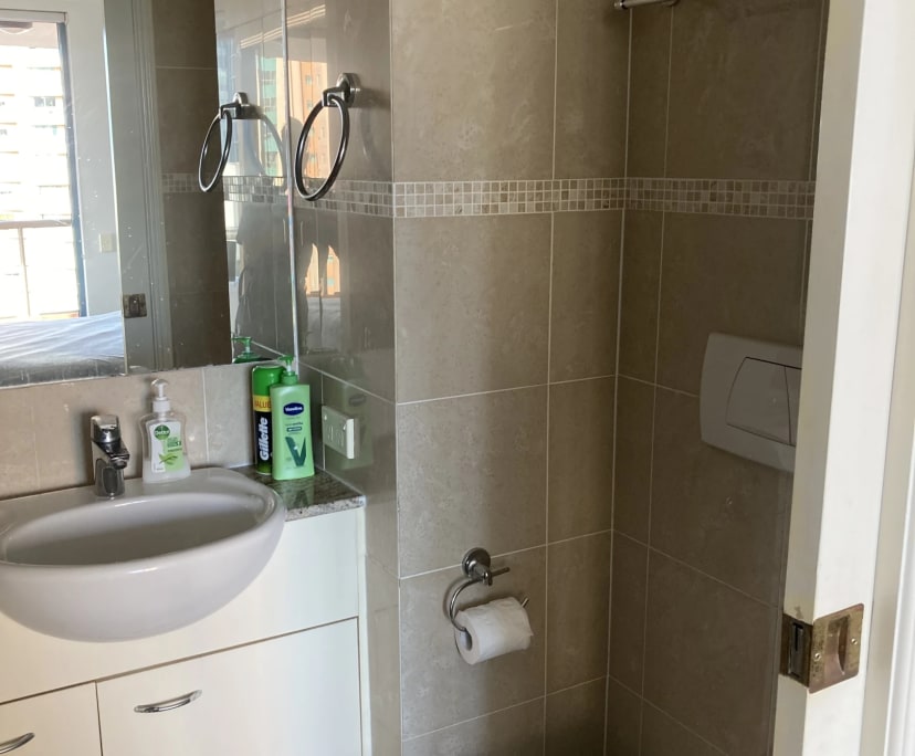 $490, Flatshare, 3 bathrooms, Brisbane City QLD 4000