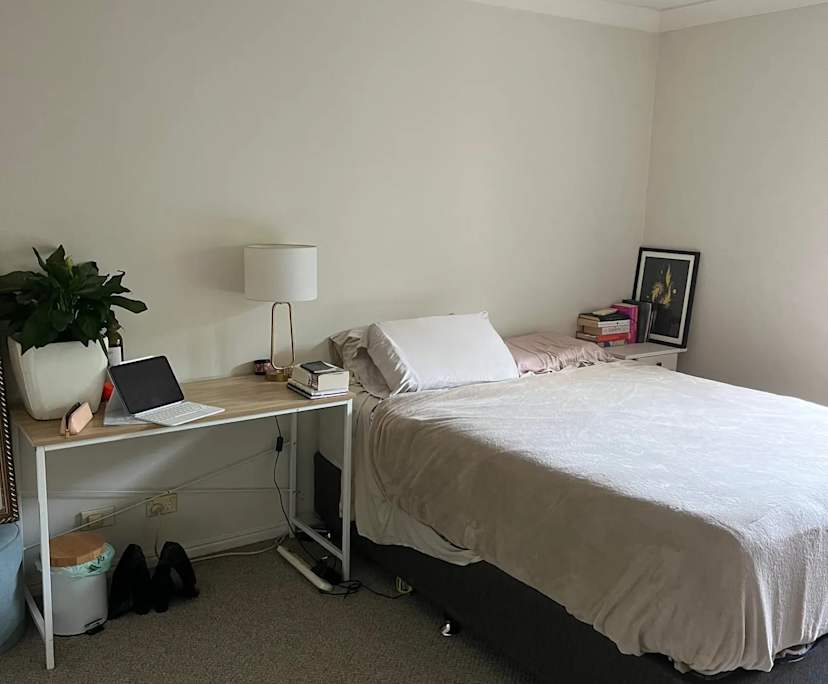 Unfurnished room with ensuite in a flatshare