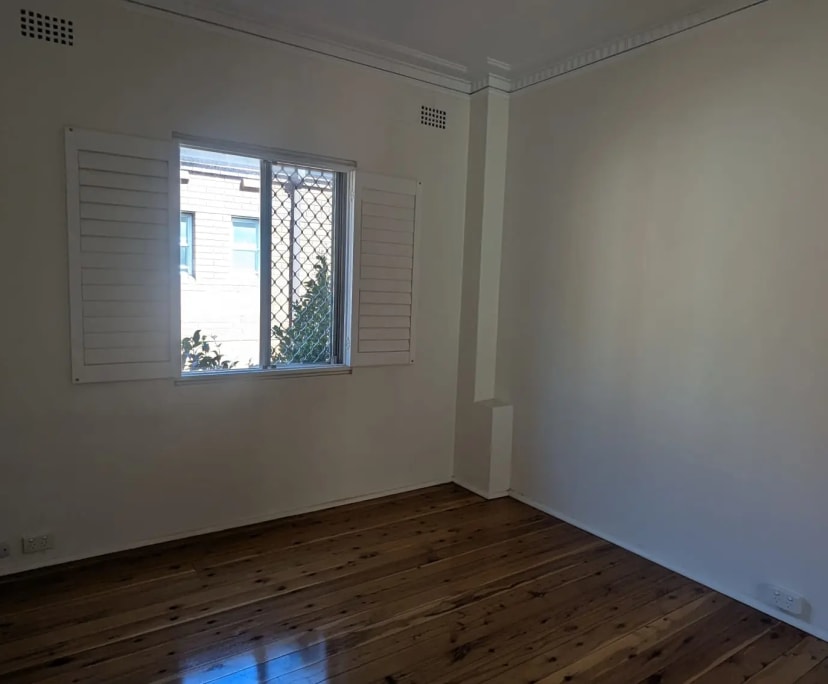 Unfurnished room in a flatshare
