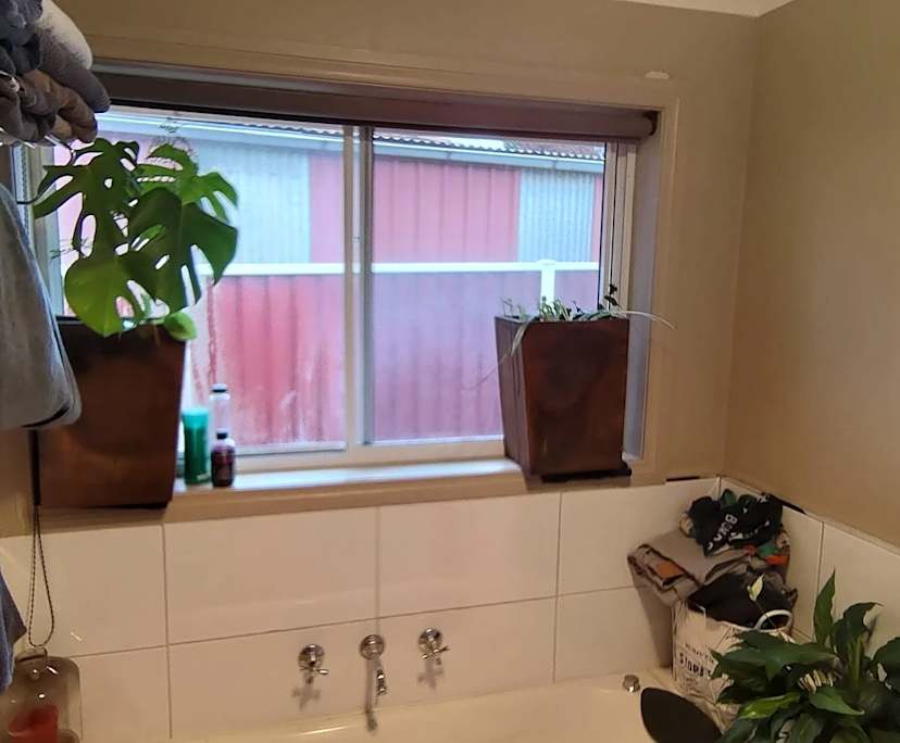 $230, Share-house, 3 bathrooms, Sebastopol VIC 3356