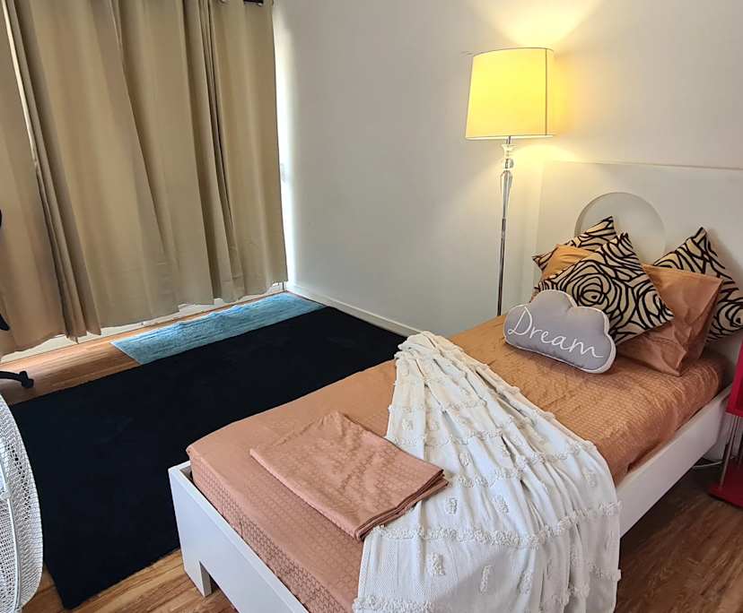 $300, Share-house, 6 bathrooms, Stretton QLD 4116