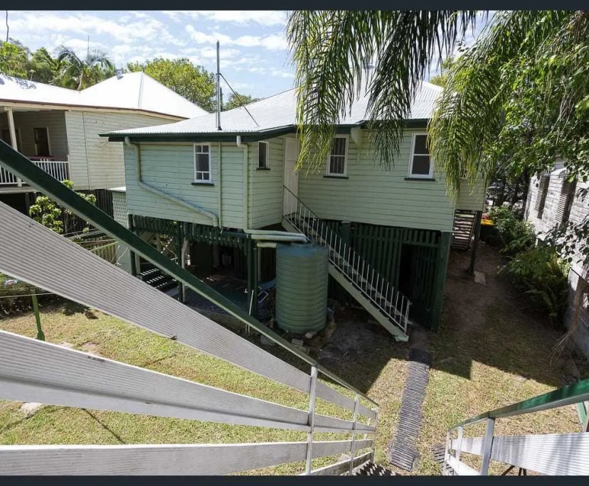 $400, 1-bed, 1 bathroom, Woolloongabba QLD 4102