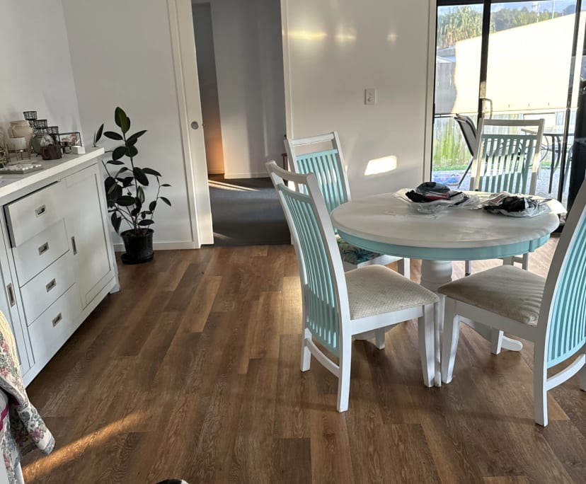 Room in a share house